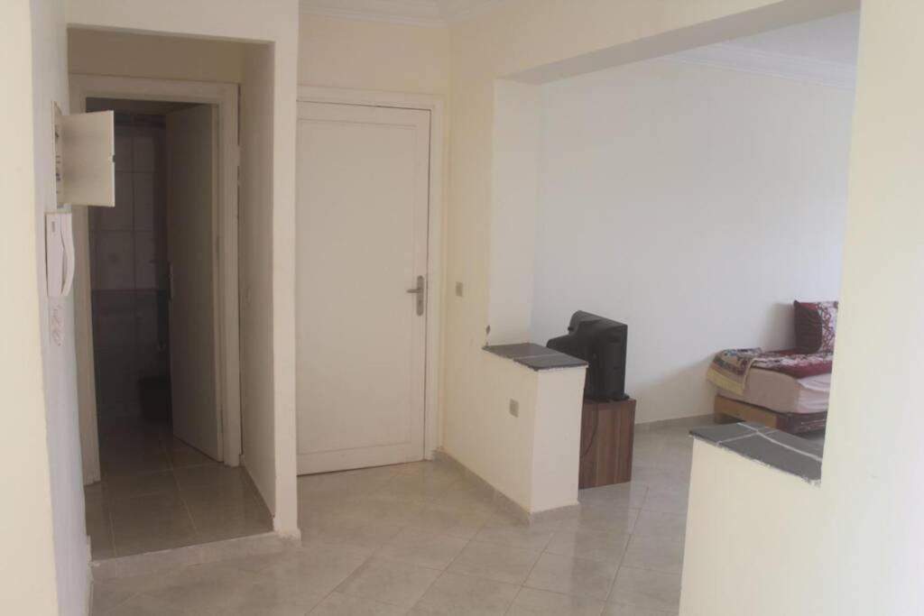 Charmant Appartement Marocain Au Coeur De Saïdia Luaran gambar